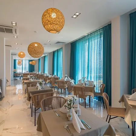 Hvd Nympha - Private & Free Parking Resort 4*
