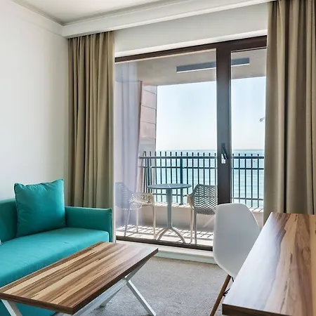 Hvd Nympha - Private & Free Parking 4*