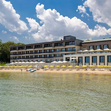 Hvd Nympha - Private & Free Parking Complex 4*